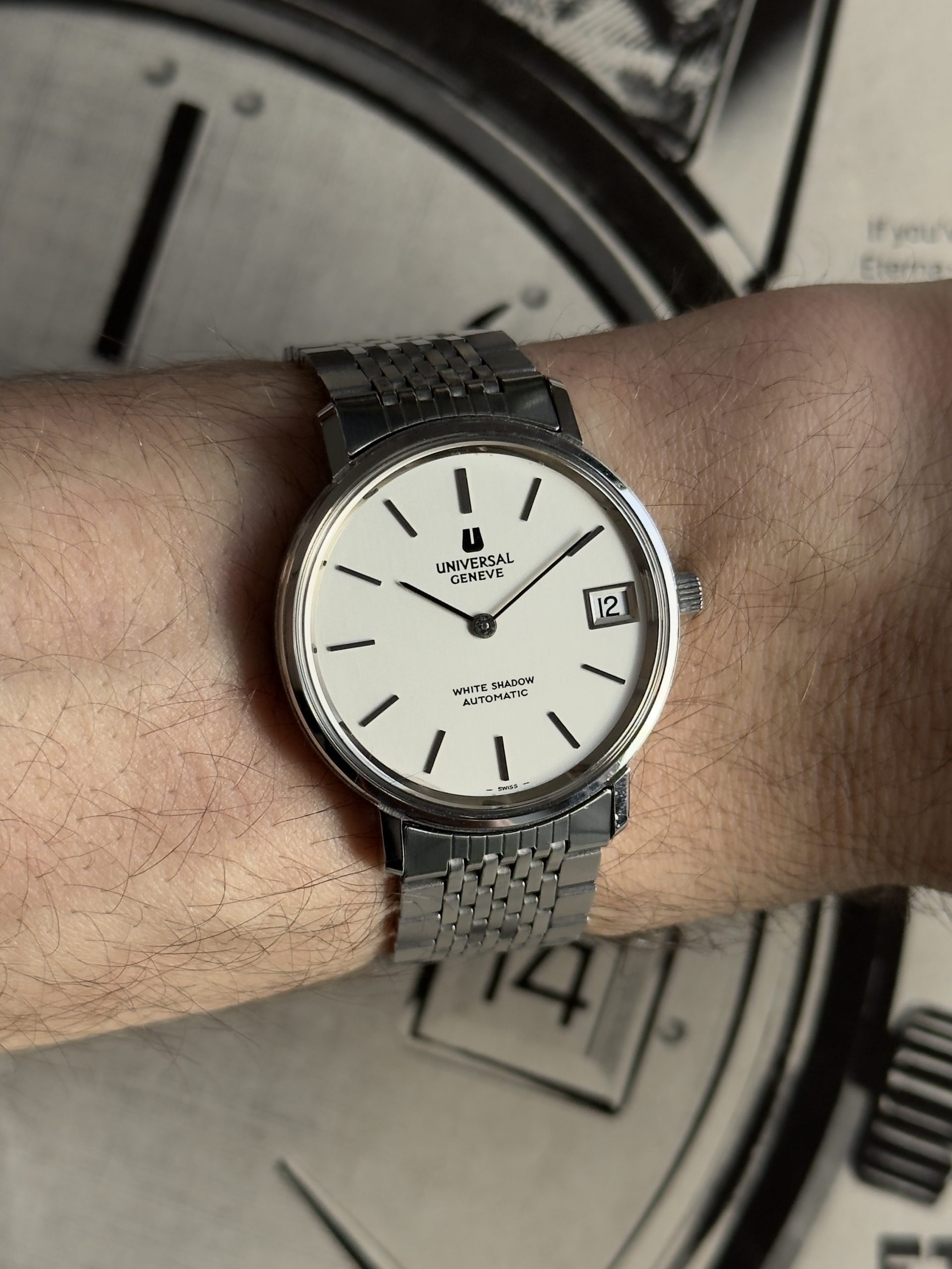 Montre Universal Genève White Shadow Automatic 867101