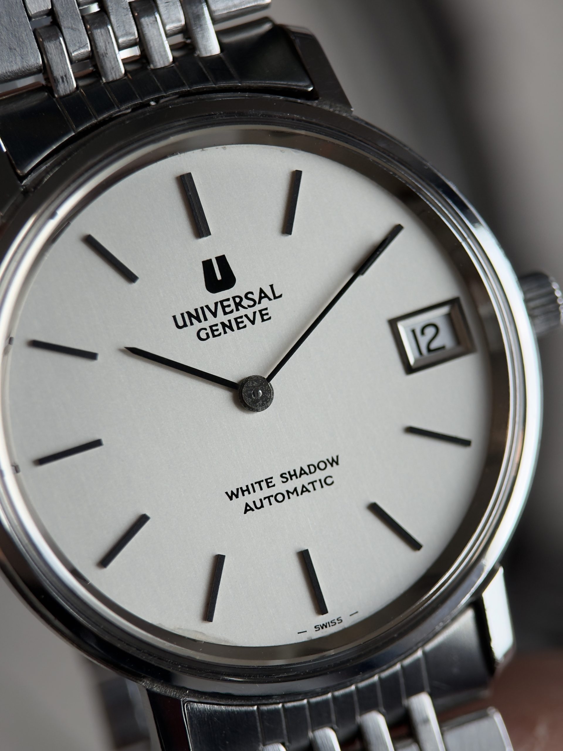 Montre Universal Genève White Shadow Automatic 867101