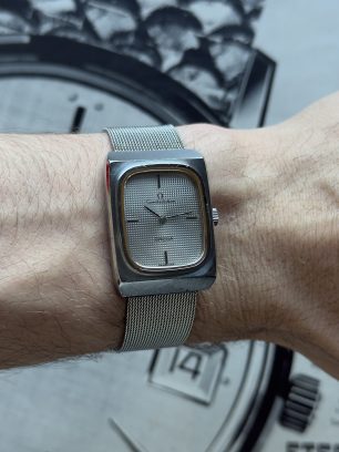 Montre Omega Constellation 515.0030 clous de Paris